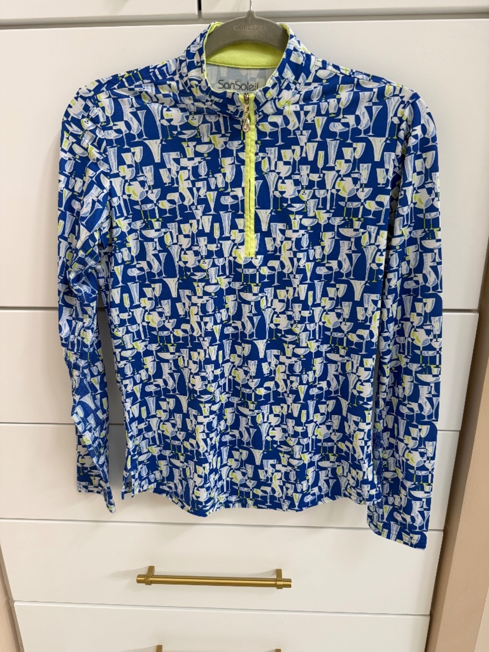 Woman’s San Soleil top, XS